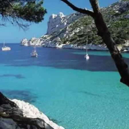 Apartment Face A La Cassis
